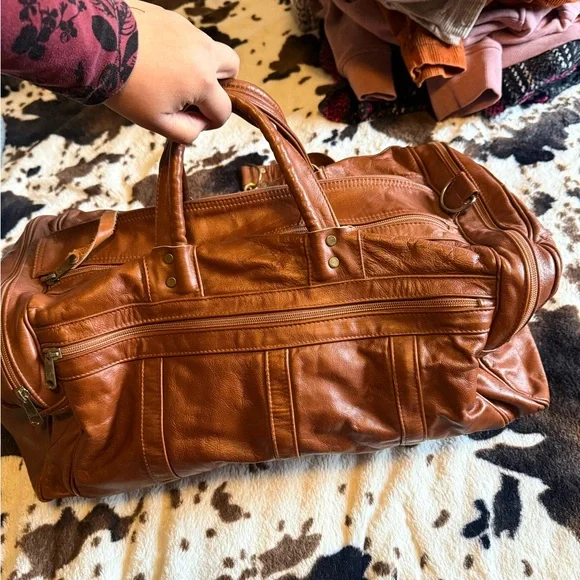Leather Travel Bag - Picture 2 of 5